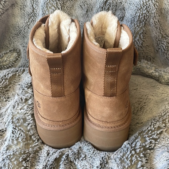 Womens UGG® Neumel Platform Bootie - Chestnut size 11 - Picture 11 of 15